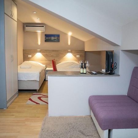 Hotel Dijana Pirot Ngoại thất bức ảnh