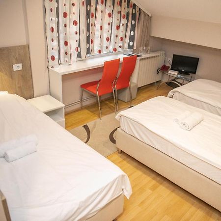 Hotel Dijana Pirot Ngoại thất bức ảnh
