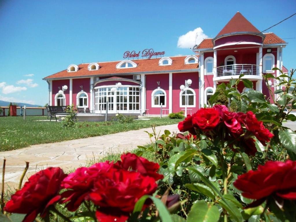 Hotel Dijana Pirot Ngoại thất bức ảnh