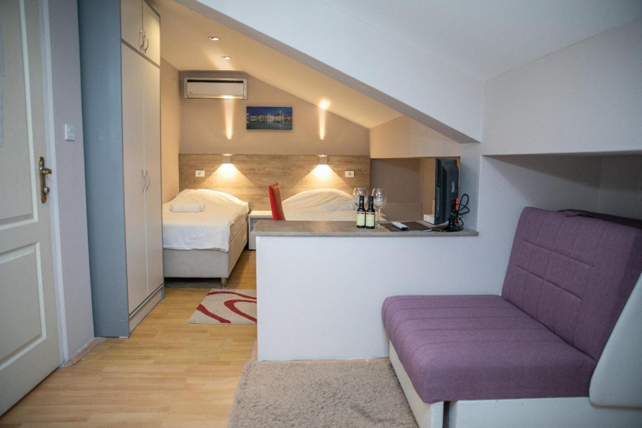 Hotel Dijana Pirot Ngoại thất bức ảnh